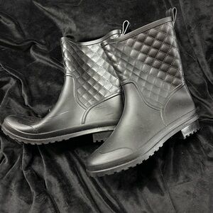 NWOT Rain Boots